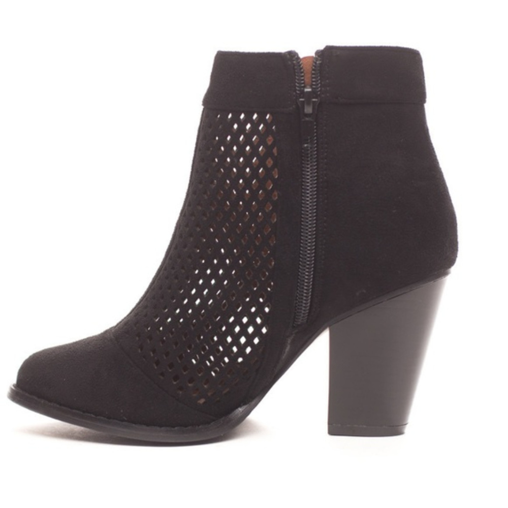 *PRICE FIRM*  Black Faux Suede Ankle Booties - Picture 3 of 7